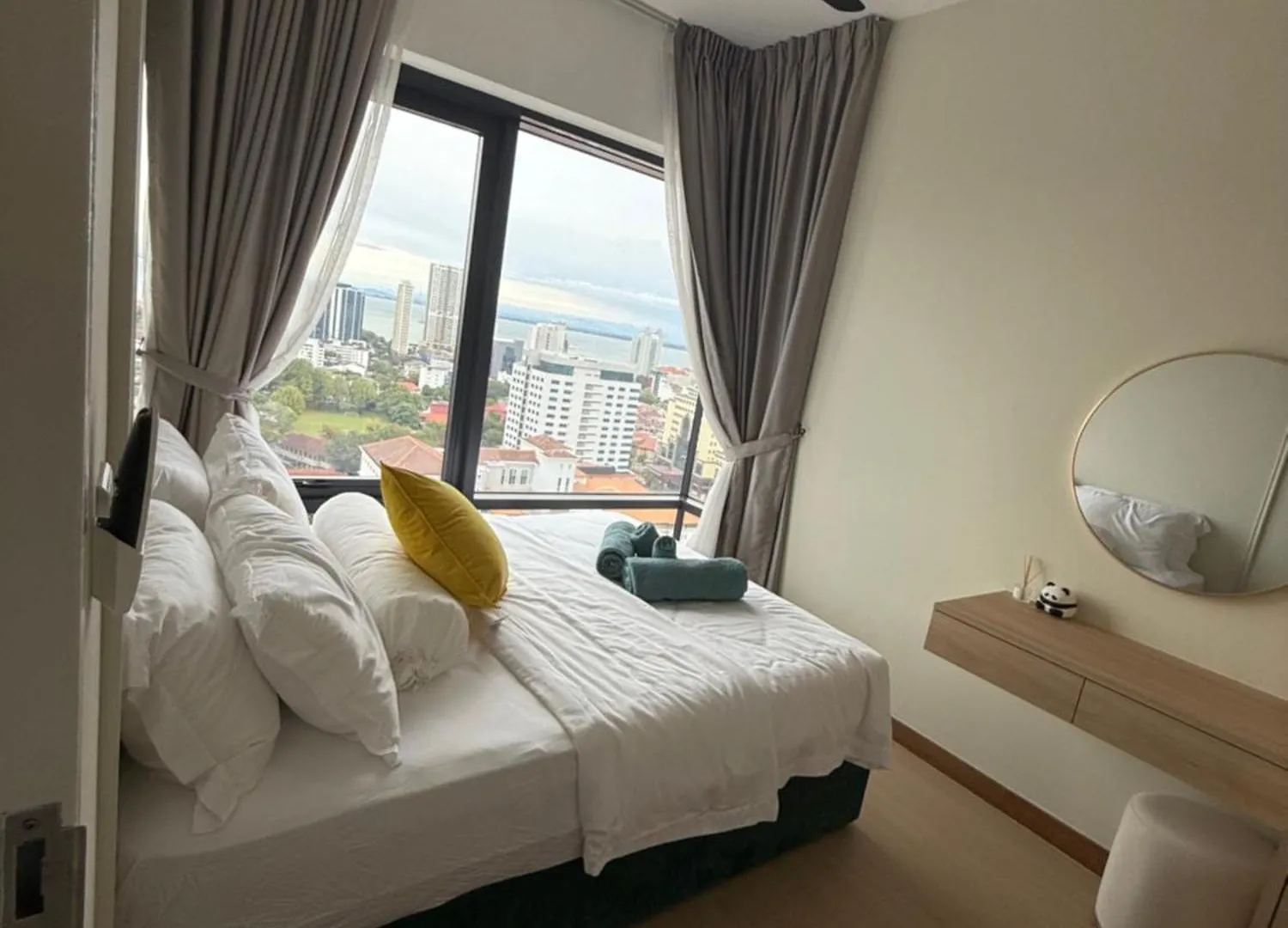 Macalister Suite - 2 Bedrooms George Town Apartment