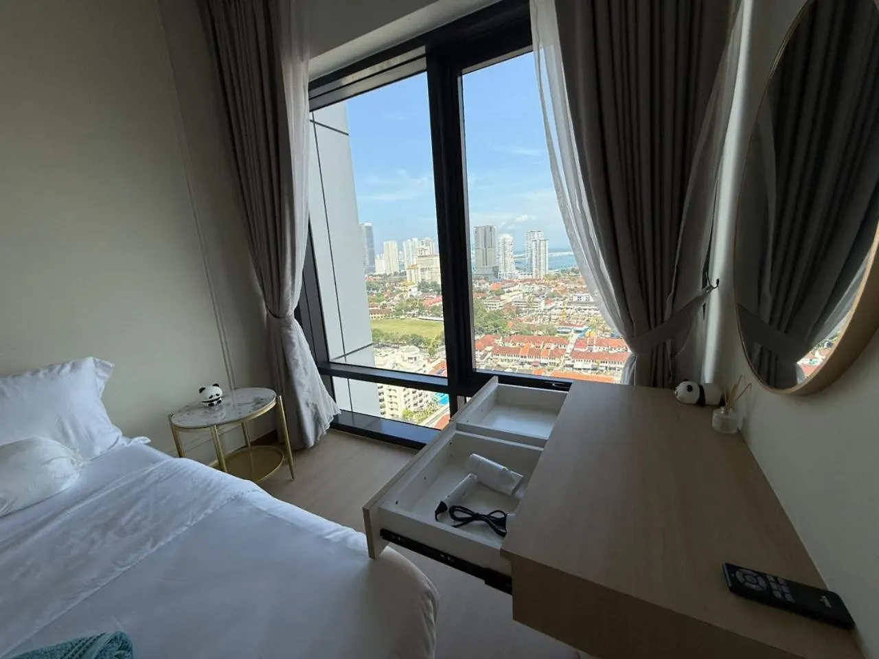 Macalister Suite - 2 Bedrooms George Town