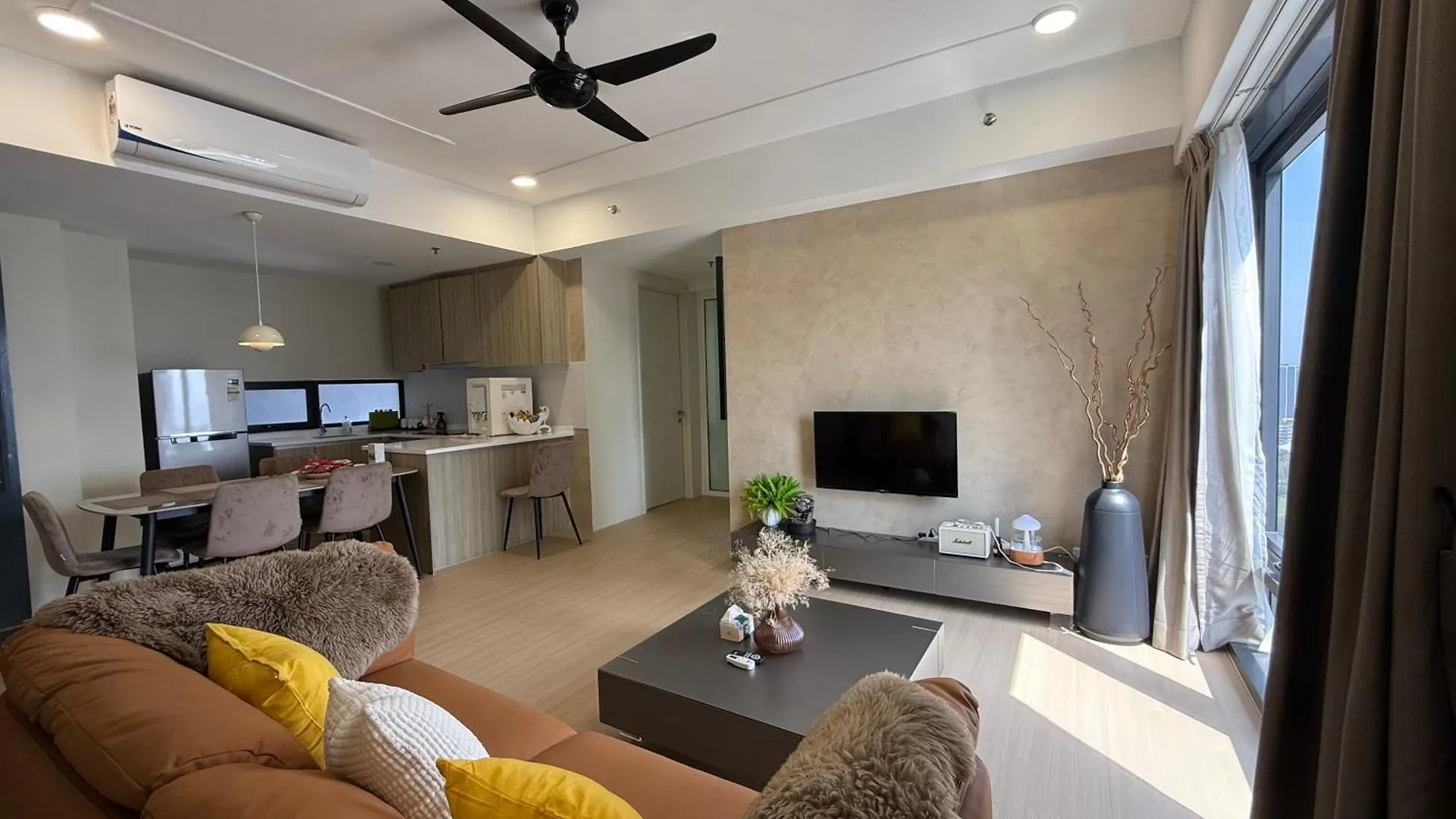 Macalister Suite - 2 Bedrooms George Town Apartment
