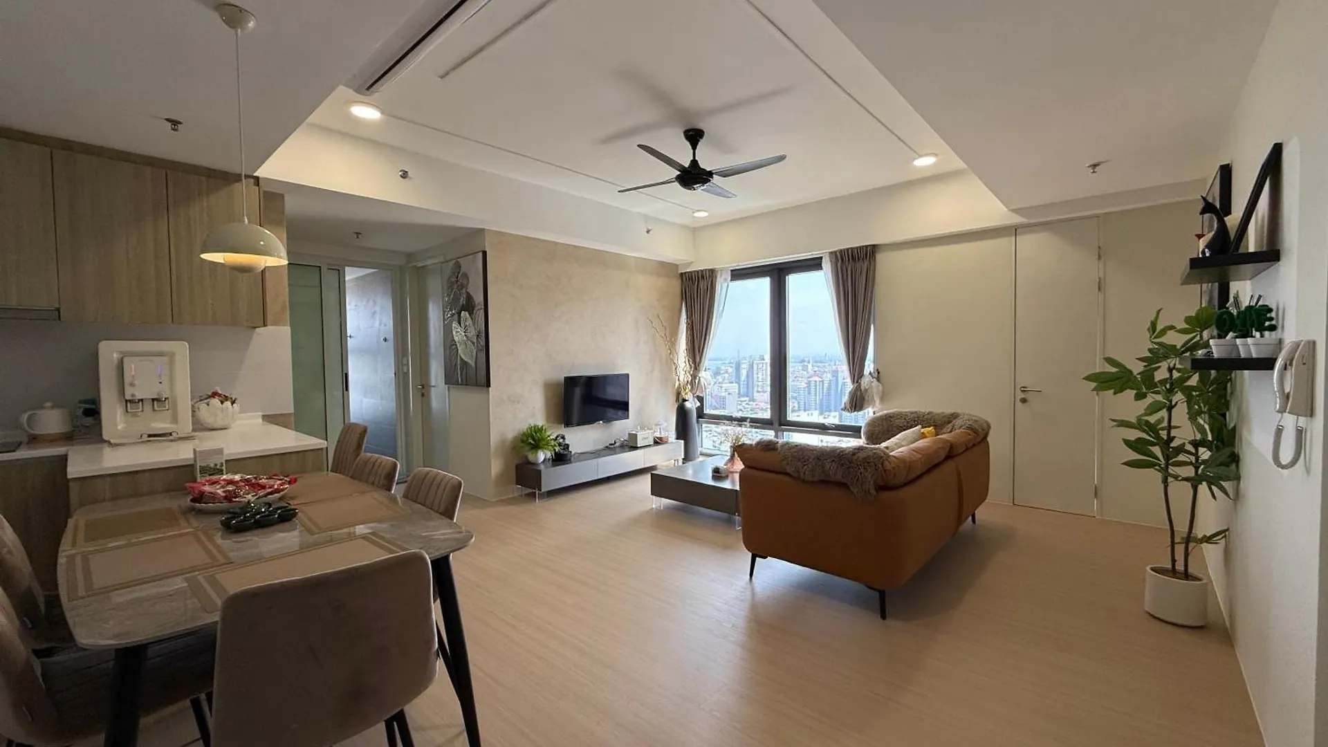Macalister Suite - 2 Bedrooms George Town Apartment
